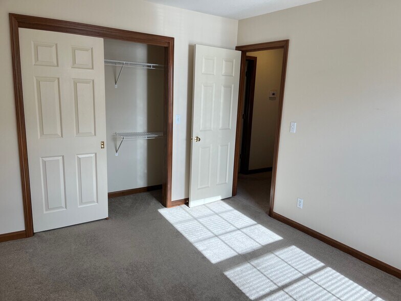 2nd Bedroom - 2928 E Buckskin Dr