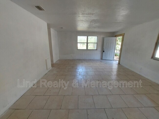 Building Photo - 7232 Rutledge Pearson Dr