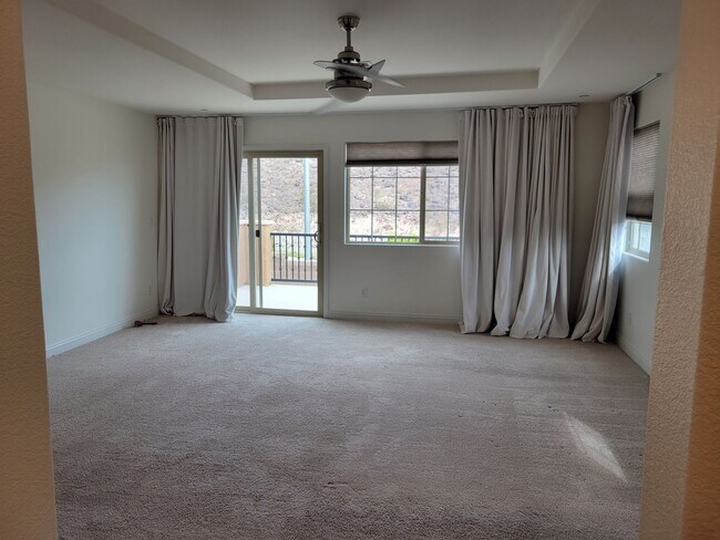 Building Photo - Gorgeous Pardee Home – 4 Bed | 3.5 Bath | ...