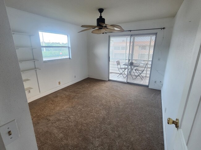 Building Photo - 509 Saxony Dr