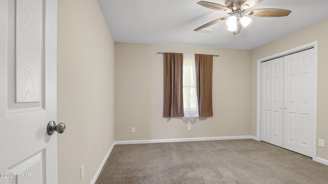 Building Photo - 1430 Tina Ave