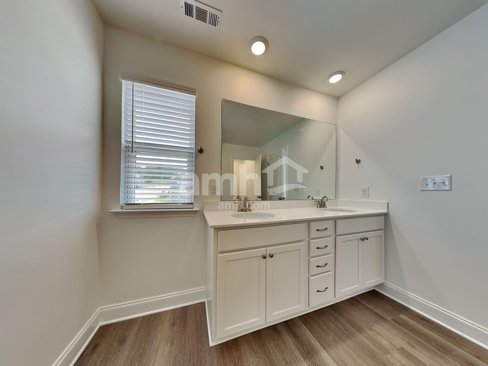 Building Photo - 200 Argea Dr