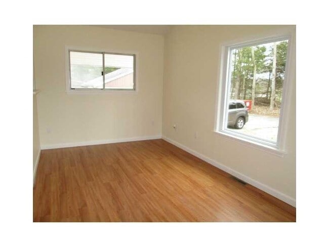 Building Photo - 180 Kingstown Rd
