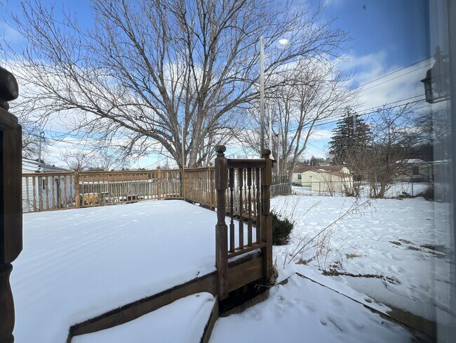 Building Photo - 2388 Martin Dr