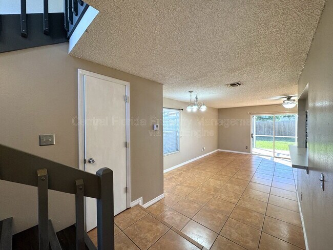 Building Photo - 2802 Curry Village Ln