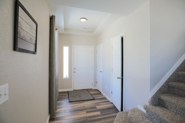 Building Photo - BEAUTIFUL 3BD HOME WITH LUXURY UPGRADES IN...
