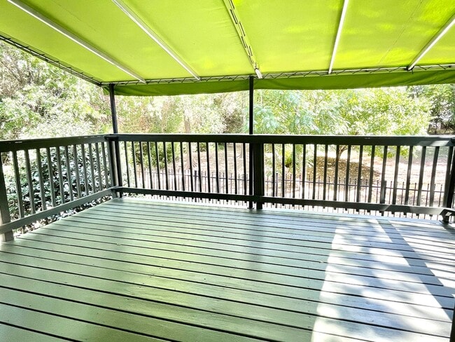 Building Photo - 104 Bermuda Dr