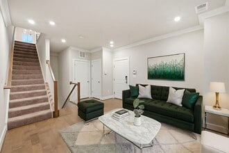 Building Photo - Georgia Row Townhome | 2 Bed | 2.5 Bath | 1,400 Sf | Juliet Balcony | 1 Assigned Parking Space