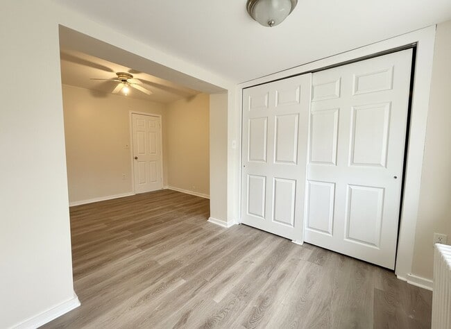 Building Photo - 7104 N Broad St