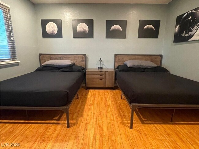 Building Photo - 5243 S Placentia Pkwy