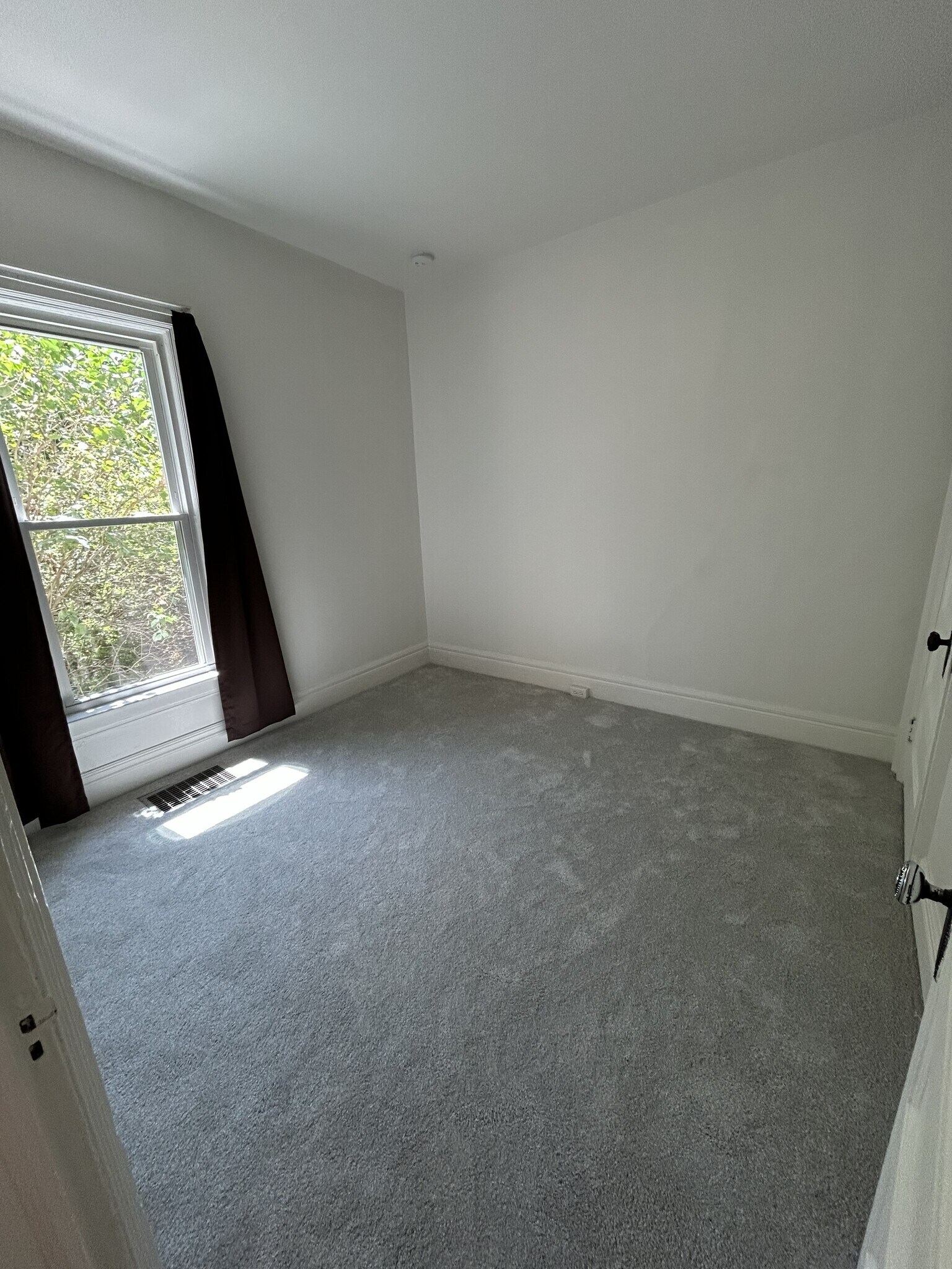 bedroom - 501 Bird Ave