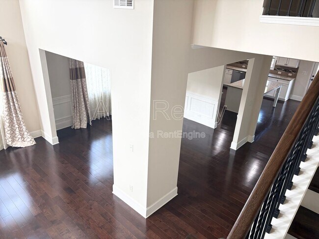 Building Photo - 3738 Valley Spring Dr