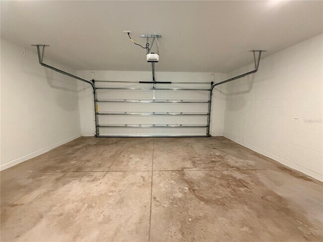 Building Photo - 7420 OLIVEWOOD Ave