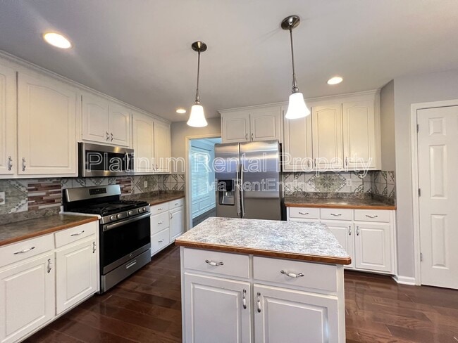 Building Photo - 791 Glenns Farm Way