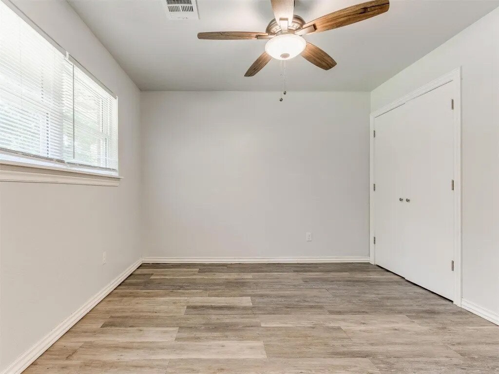 Building Photo - 1528 Avondale Dr