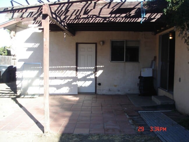 Building Photo - 249 De Soto Dr