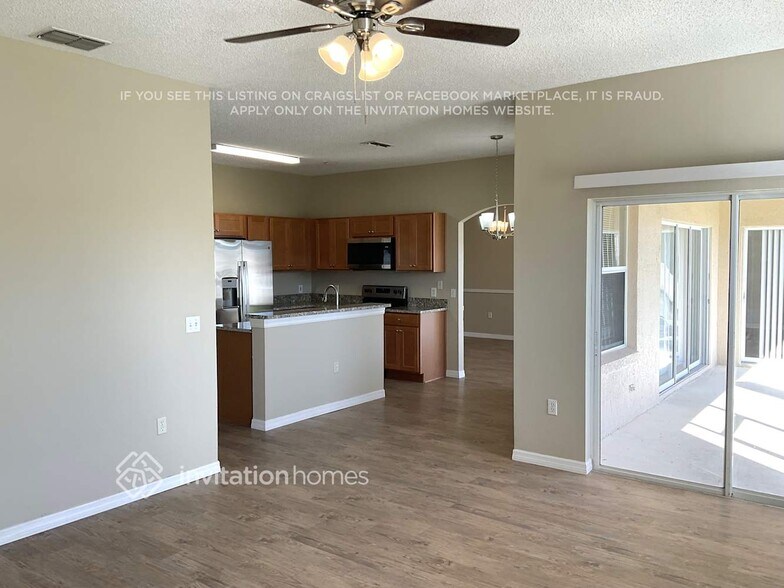 Building Photo - 467 Tamarind Parke Ln