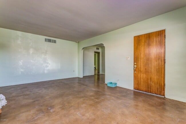 Building Photo - 1719 S El Camino Dr