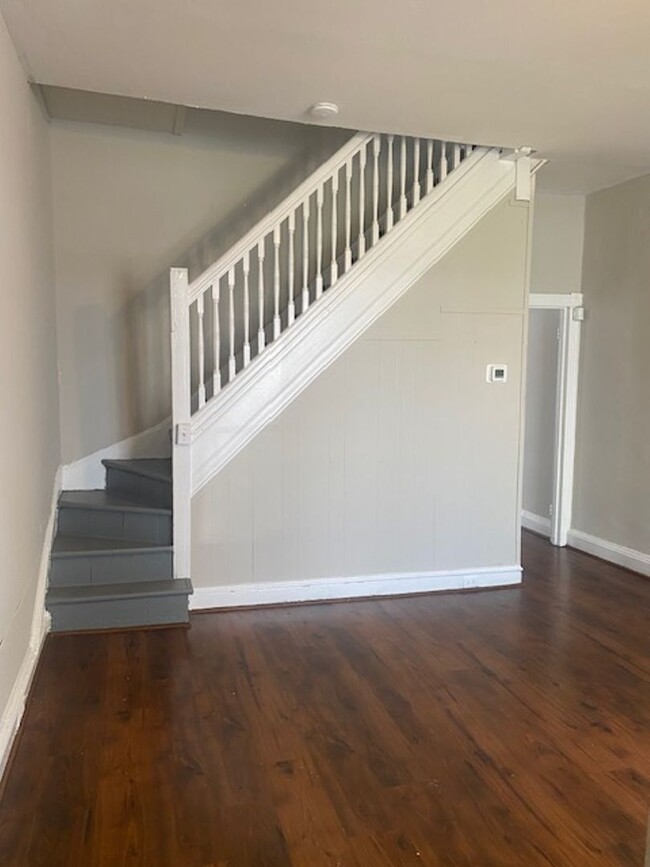 Building Photo - Cozy 3 Bedroom Home In East Baltimore