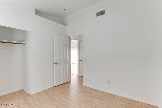 Building Photo - 52 Tanglewood Dr