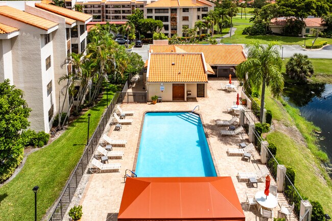 Building Photo - 7546 La Paz Blvd