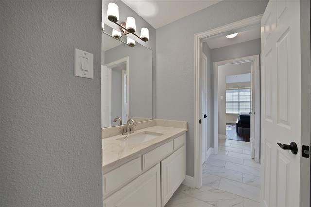 Building Photo - 3700 Wagon Wheel Dr