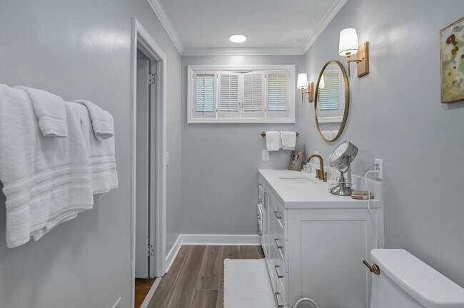 Building Photo - 1 Leconte Ct