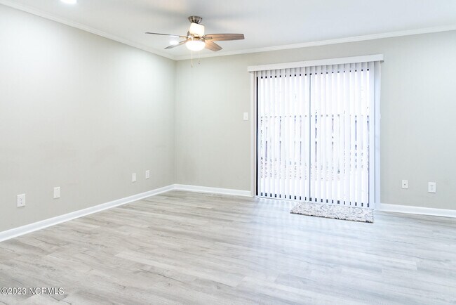 Building Photo - 7195 Sandy Creek Dr