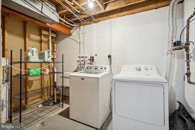Building Photo - 6020 Forrest Hollow Ln