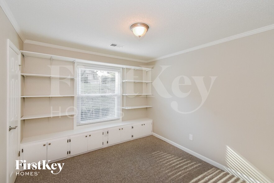 Building Photo - 4473 Lindsey Dr SW