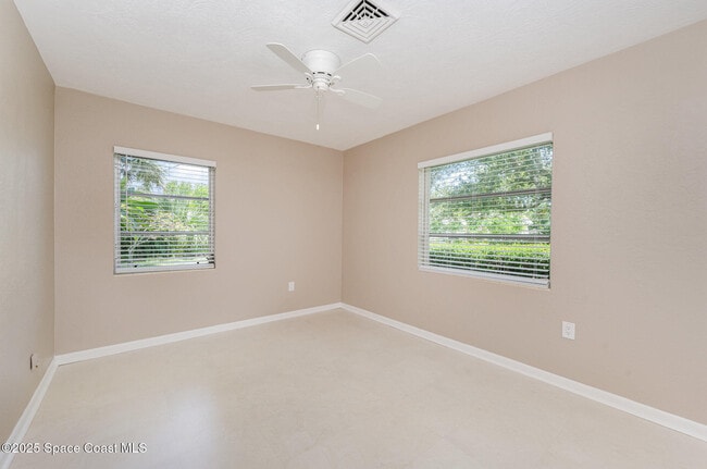 Building Photo - 758 Banyan Dr