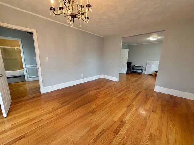 Building Photo - 786 Moody St