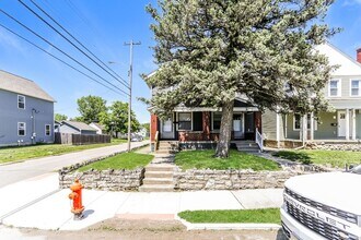 Building Photo - 732-734 DESHLER AVE.
