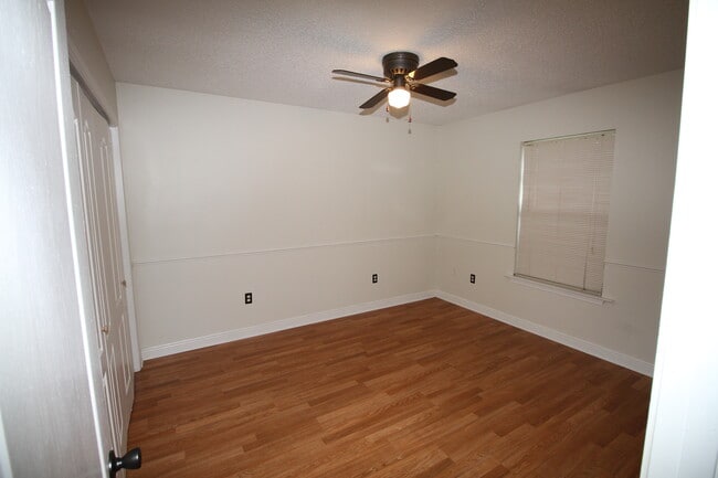 Building Photo - 1124 Orchid Dr