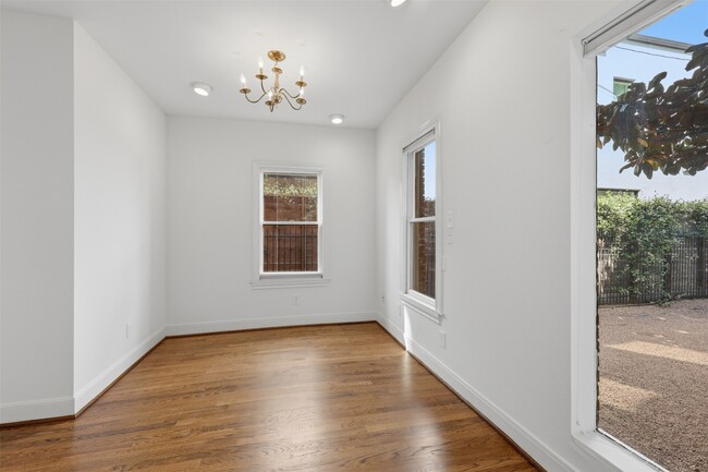 Building Photo - 2132 Tangley St