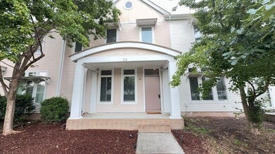 Building Photo - 3BR Home w/ 2-Car Garage | Prime Norfolk Location