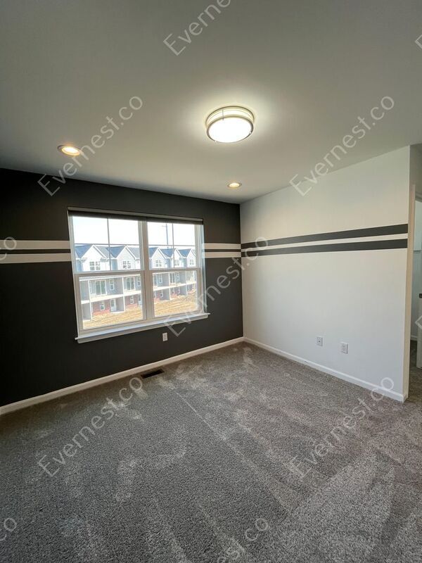 Building Photo - 3977 Trailway Commons Cir