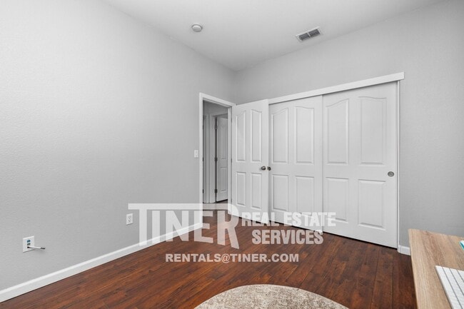 Building Photo - 506 Monet Ln