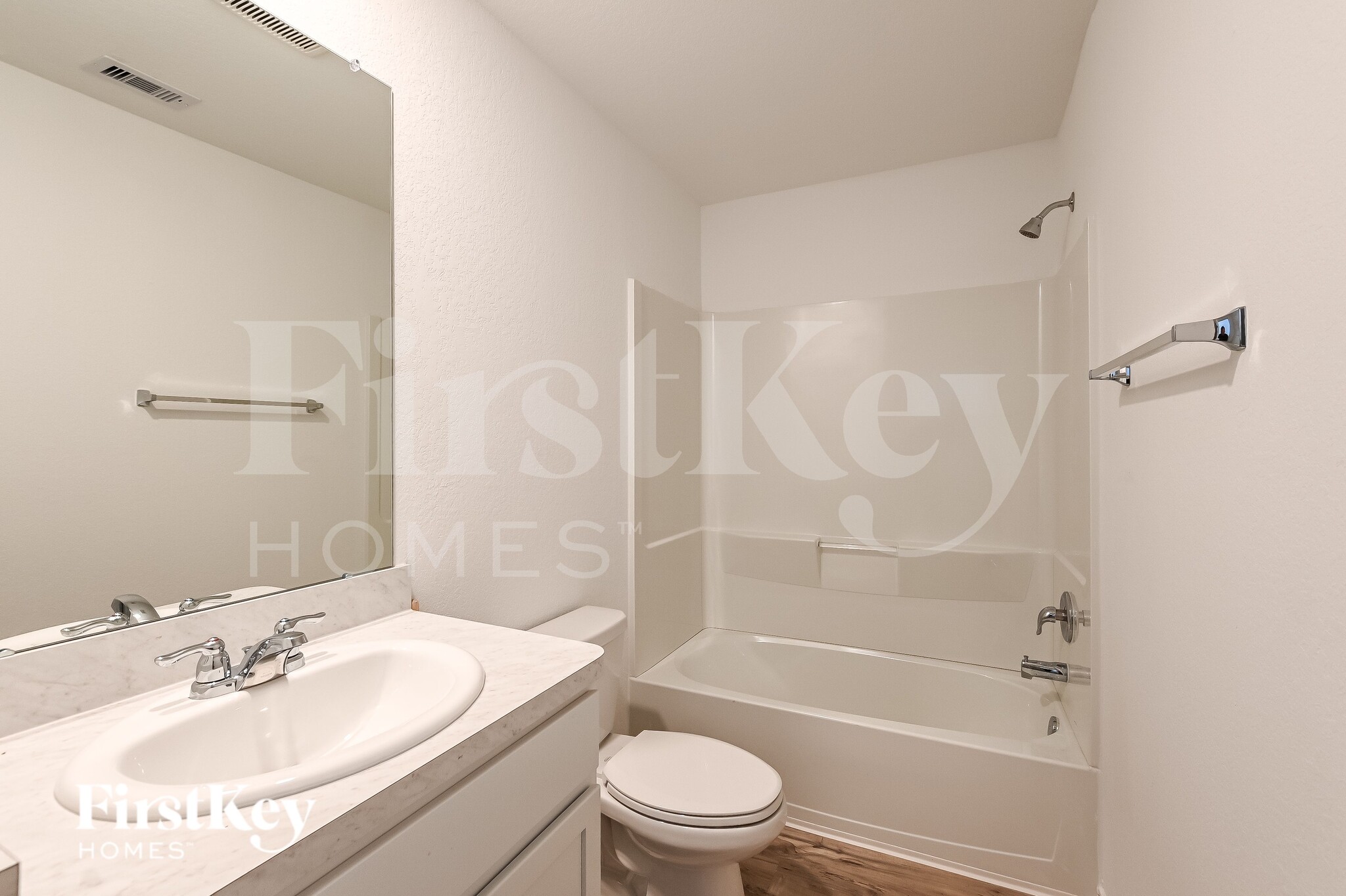 Building Photo - 302 Pickwick Gdns Ln