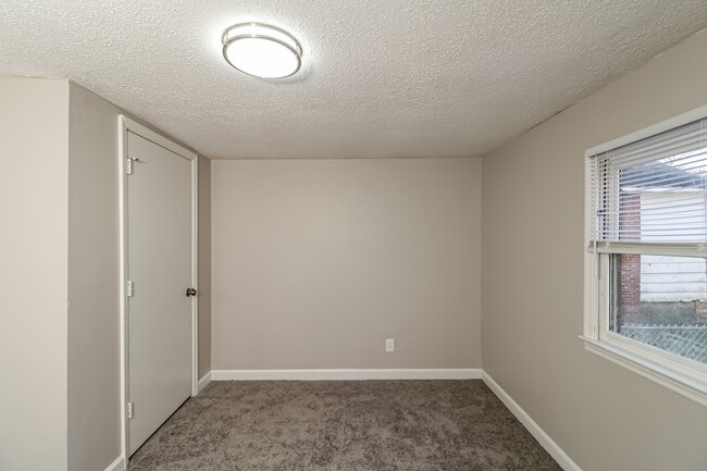 Building Photo - 1607 Lee St