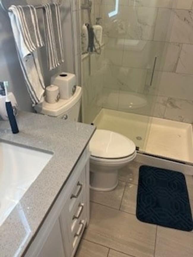 Building Photo - Minnetonka TownHome For Rent