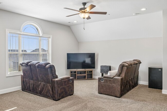 Building Photo - 8325 Turnbull Dr