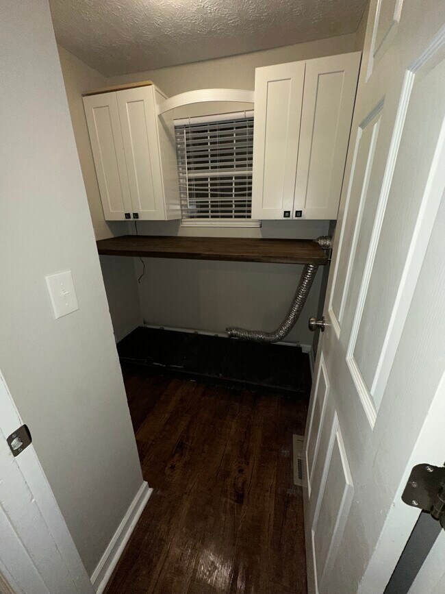 Building Photo - 1426 Riverline Trail