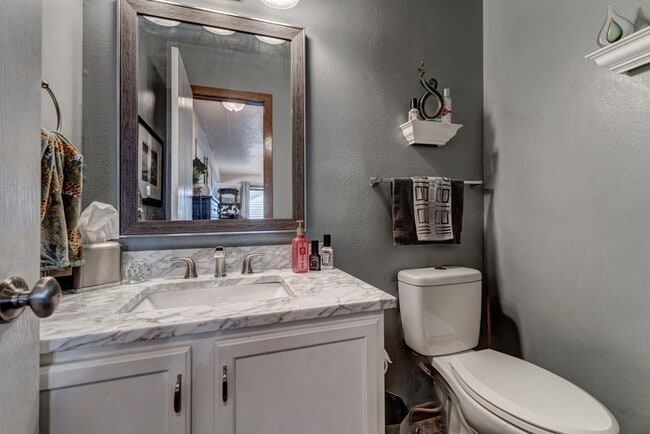 Building Photo - 4025 Wild Flower Dr