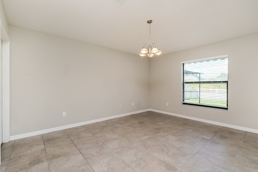 Building Photo - 10114 Rose Petal Pl