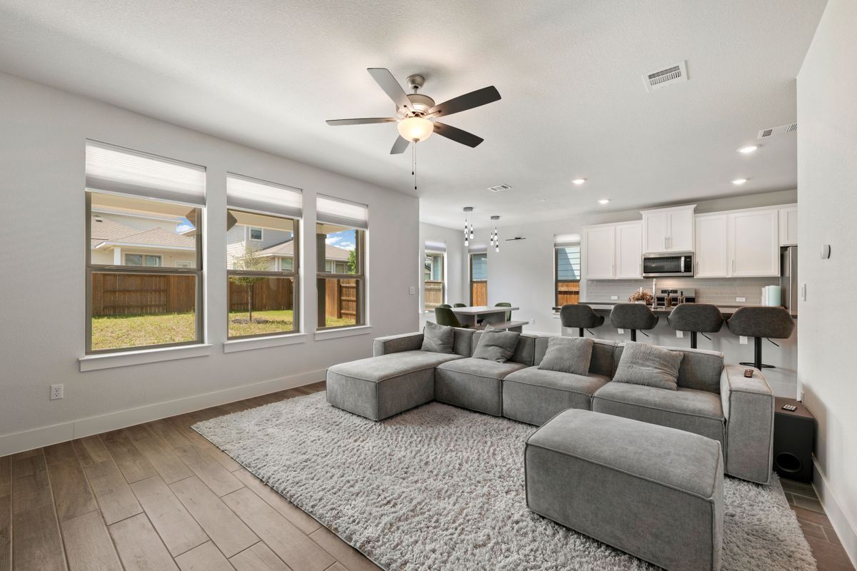 Building Photo - 8609 Cottage Rose Dr