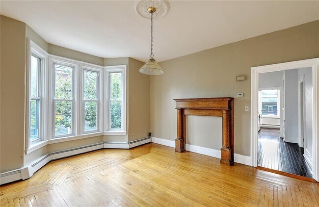 Building Photo - 35 Hammond St