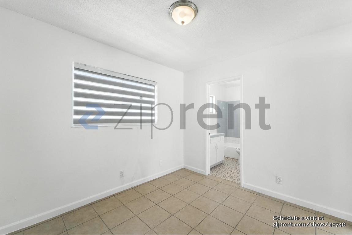 Building Photo - 132 W 18th St
