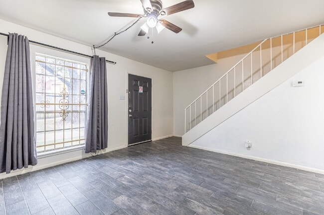 Building Photo - 6427 Wurzbach Rd