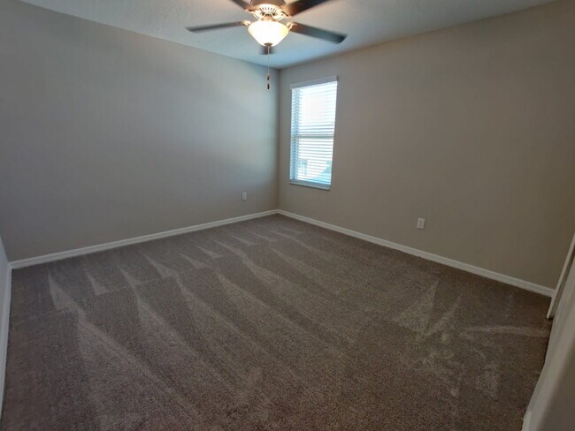 Building Photo - 7115 Samuel Ivy Dr